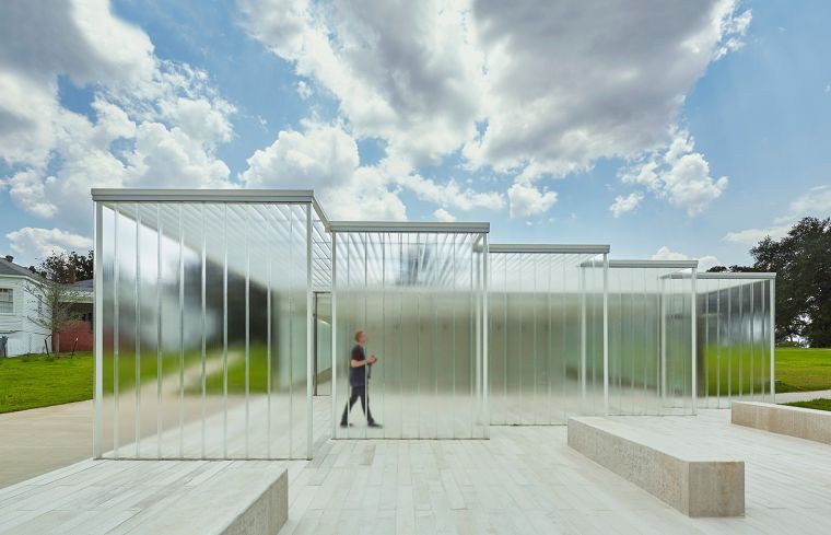 "Magnolia Mound Visitors Center" อาคารกระจกที่ออกแบบ Element เพื่อแสดงถึงการเคารพเป็นหนึ่งเดียวกับบริบทโดยรอบ ภาพประกอบ