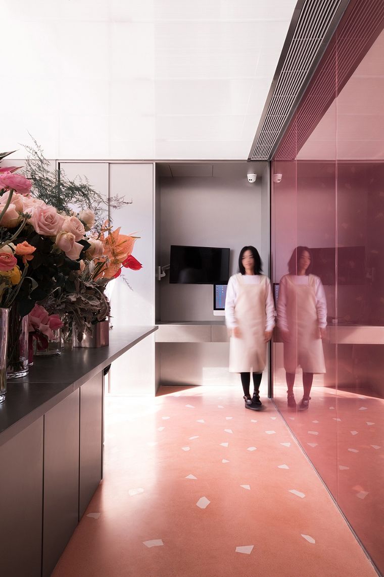 การออกแบบ Visual Experience Architecture ด้วยลูกเล่นการใช้โทนสีให้สัมพันธ์กับพื้นที่การใช้งาน " Nous Restaurant & Flowers Project " ภาพประกอบ
