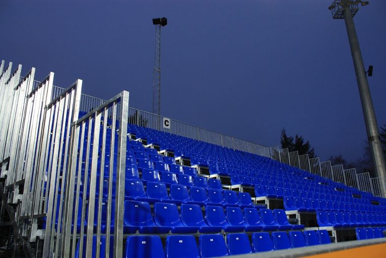 อัฒจันทร์โครงเหล็กรุ่น Dismountabla Bleachers HC80-40
