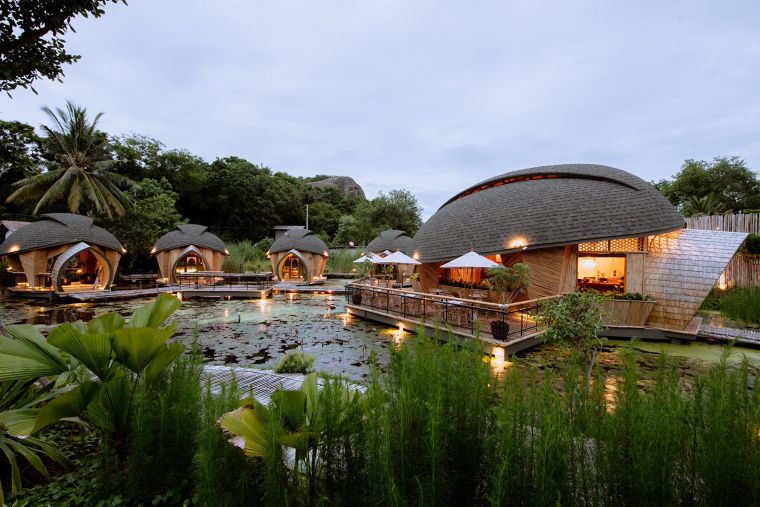 ตอบโจทย์งานออกแบบแสงสว่างทุกรูปแบบที่ Turtle Bay Huahin ด้วยโคมไฟ Box Bright ภาพประกอบ
