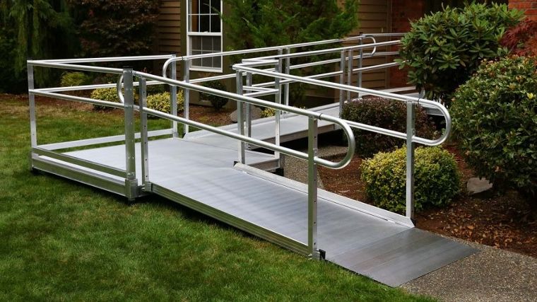 หลักการออกแบบทางลาดในงานสถาปัตยกรรมสำหรับผู้สูงอายุ และผู้พิการ (Ramp Universal Design) | Wazzadu หลักการออกแบบทางลาดในงานสถาปัตยกรรมสำหรับผู้สูงอายุ และผู้พิการ (Ramp Universal Design) | Wazzadu