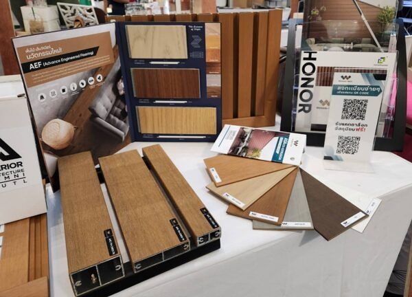 ทุกชิ้นวัสดุของเราผลิตด้วยเทคโนโลยีที่ใส่ใจสิ่งแวดล้อม มีลวดลายเสมือนไม้จริง ให้ผิวสัมผัสที่อบอุ่น เหมาะกับงานตกแต่งภายในทั้งในที่อยู่อาศัย ร้านอาหาร โรงแรม และโครงการเชิงพาณิชย์
