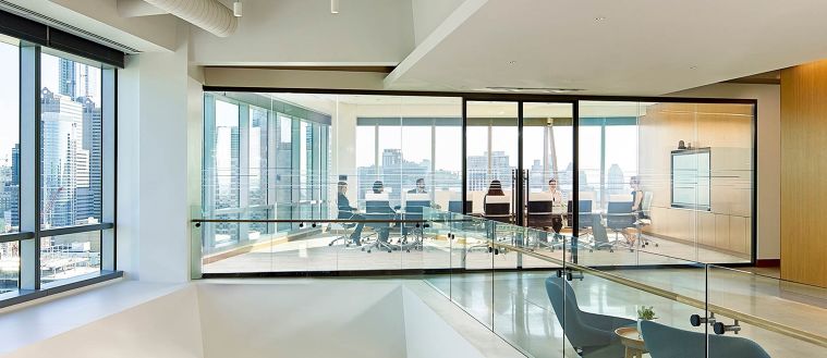 การใช้กระจกกันเสียง Acoustic Glass ทำผนังห้องประชุม

