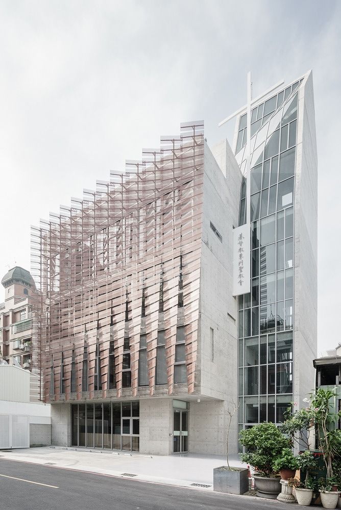 Double-Skin Facade Buildingรูปภาพประกอบโดย&nbsp;www.archdaily.com