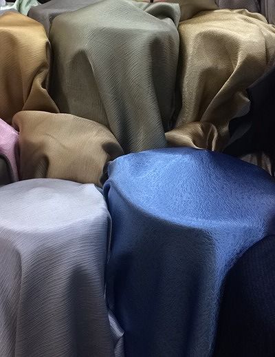 There are diverse types of&nbsp;ultraviolet blackout curtains, with all&nbsp;having&nbsp;a special UV-protection lining in between the fabrics making them invisible and which&nbsp;makes the curtains appear&nbsp;beautiful from both sides. The blackout curtains have different&nbsp;curtain textures: some varieties have&nbsp;low dust retention, some have high dust retention, some are&nbsp;plain color on one side and&nbsp;glossy on the other, while others have no glossy side or&nbsp;miniature designs at all.