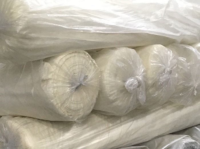 ขายส่งผ้าปูที่นอนโรงแรม เนื้อหนานุ่ม Cotton 100% นิ่ม เย็น สบาย&nbsp;สีครีม&nbsp;ทางบริษัท เช อินเตอร์เนชั่นแนล ขายส่งผ้าปูที่นอน ยกม้วน&nbsp;ขายขั้นต่ำ 1 ม้วน*1 ม้วนมีประมาณ 65 หลา