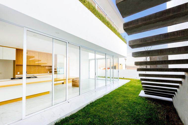"ระบบประตู หน้าต่าง uPVC" ที่ตอบโจทย์ความหลากหลายของพื้นที่การใช้งาน และช่วยลดเสียงรบกวนจากภายนอก ภาพประกอบ