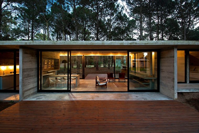SV House / Luciano Kruk Arquitectos

www.archdaily.com

