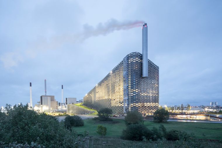 รูปภาพประกอบจาก : www.archdaily.com

Photographs : Laurian Ghinitoiu,&nbsp;Soren Aagaard,&nbsp;Rasmus Hjortshoj,&nbsp;Dragoer Luftfoto,&nbsp;Aldo Amoretti
