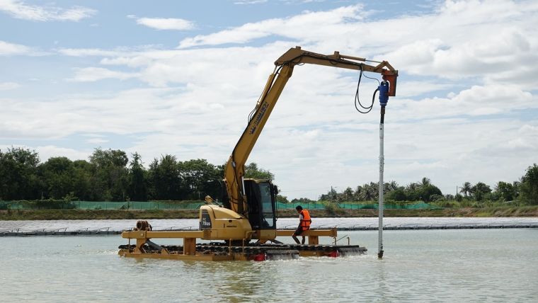 AMD หรือ Amphibious Machine Drive
