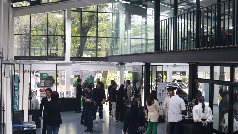 คณะสถาปัตย์ฯ สจล. เปิดตัว ‘AAD CREATOR HUB’ จับมือภาคอุตสาหกรรม สร้างนวัตกรรมออกแบบยั่งยืน เชื่อมโลกการเรียนรู้สู่ภาคธุรกิจจริง ภาพประกอบ