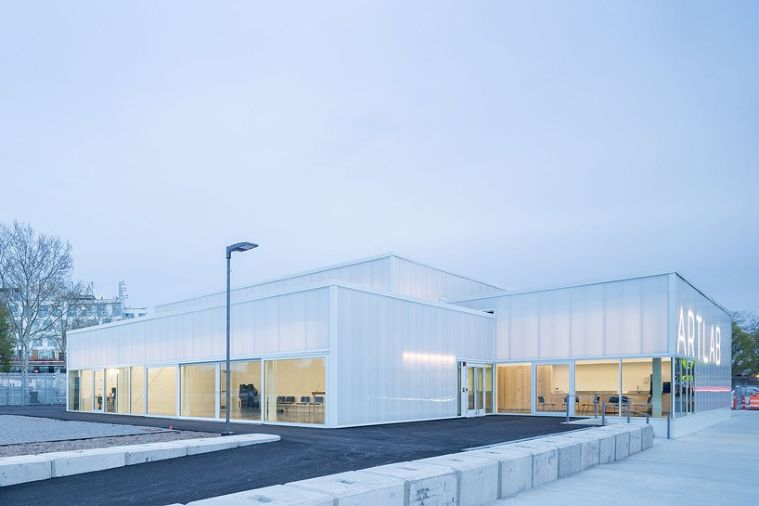 “Artlab” อาคารที่เรืองแสงในยามค่ำคืน ศูนย์รวม community สำหรับคนรักงานศิลปะจากมหาวิทยาลัย Harvard ภาพประกอบ