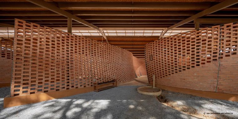 รูปภาพประกอบจาก :&nbsp;Vin Varavarn Architects Ltd.
