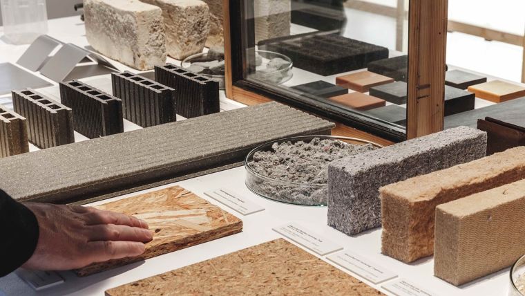 “Upcycling” การเปลี่ยนขยะให้เป็นของที่มีมูลค่าสูงกว่าเดิม ด้วยการพัฒนาของเหลือใช้ให้เป็นวัสดุสายกรีน ภาพประกอบ