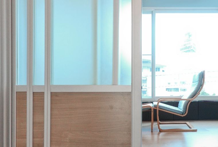 สร้างห้องใหม่ด้วยวิธีที่สะดวก รวดเร็ว! กับบานเลื่อนกั้นห้องแบบเรียบๆ แต่ดูแพง ภาพประกอบ