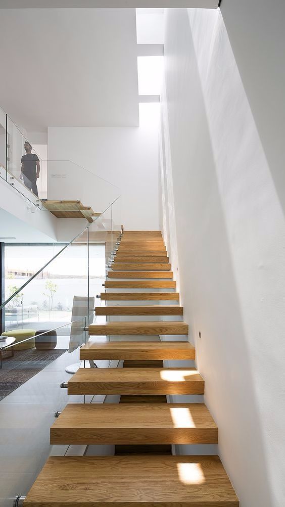 หลังคากระจก Skylight  การออกแบบช่องแสงที่ช่วยสร้างบรรยากาศปลอดโปร่งให้กับบ้าน โดยใช้แสงธรรมชาติแทนพลังงานไฟฟ้า ภาพประกอบ
