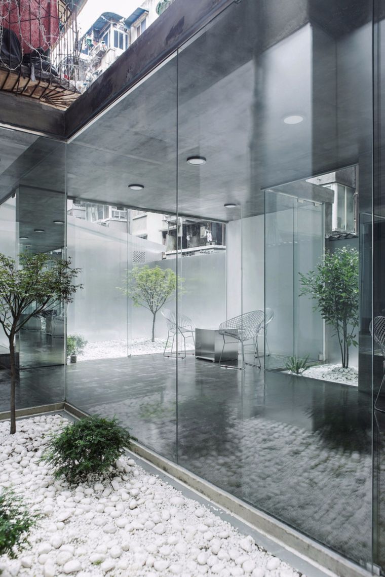 การรีโนเวทอาคารเก่าให้กลายเป็นร้าน Shopping ในสไตล์ " Modern Tropical "  ภาพประกอบ