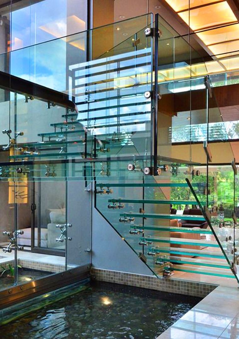 ทำบันไดแก้วแบบโมเดิร์นให้สวยเด่นและปลอดภัย ด้วยวัสดุกระจก "Sentry Glas Heat Strengthened Laminates" ภาพประกอบ