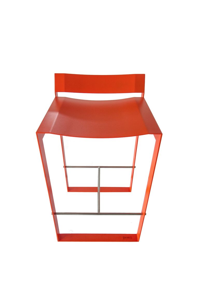 เพิ่มความแอคทีฟด้วยสีสันฉูดฉาดกับเก้าอี้ Studio Chair “Trayer 2” ภาพประกอบ