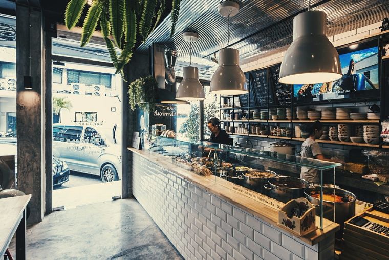 ห อ ม ด่ ว น  ร้านอาหารเหนือ ที่รีโนเวทตึกเก่ามาทำใหม่ในบรรยากาศแบบ ชิค+ชิล  ภาพประกอบ
