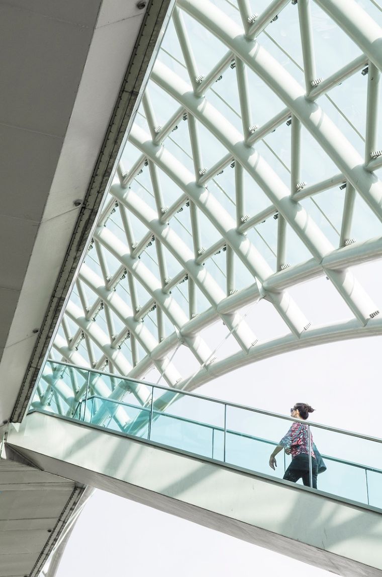 The Bridge of Peace / Designed by Michele De Lucchi  ภาพประกอบ