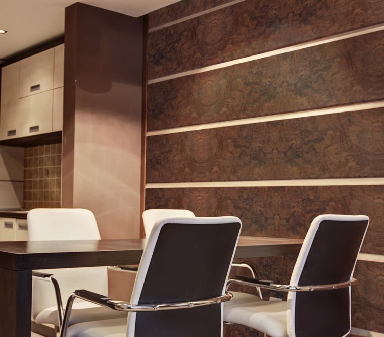 เปลี่ยนมุมดินเนอร์ให้ดูอบอุ่นกับสีไม้วีเนียร์ Walnut Burls สุดเข้ม ภาพประกอบ