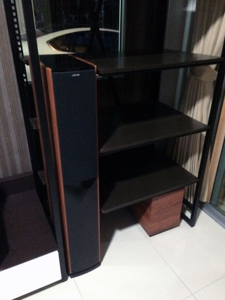 Loft custom shelf for limited space ภาพประกอบ