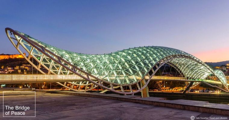The Bridge of Peace / Designed by Michele De Lucchi  ภาพประกอบ