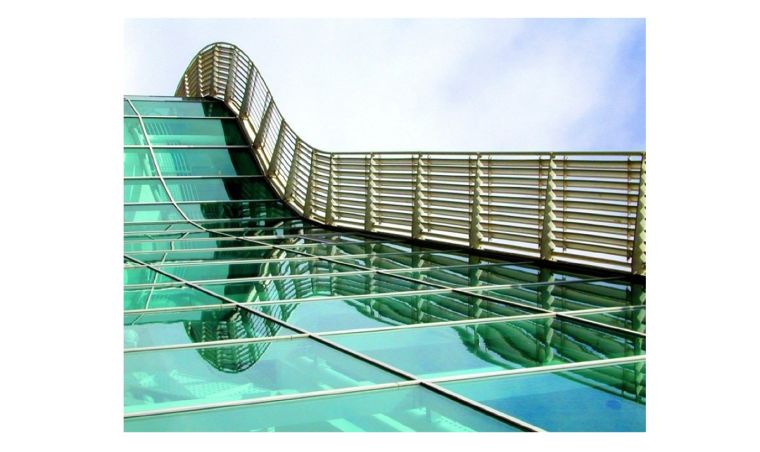 กระจกดัดแปลง ( Processed Glass) กับคุณสมบัติที่น่ารู้ก่อนจะนำเอาไปใช้งาน ภาพประกอบ